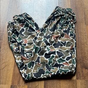 Duck camo woman’s joggers